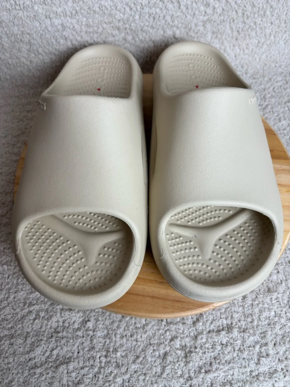 Crocs Mellow Recovery Slides Unisex M9 W11 In Bone Ivory Comfort Like New